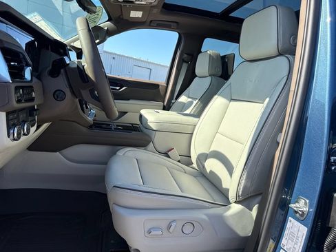 New 2026 GMC Yukon Denali w/ Denali Reserve Package AWD/4WD image 19
