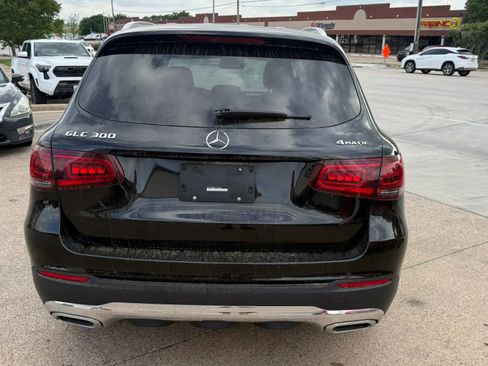 Used 2020 Mercedes-Benz GLC 300 4MATIC image 4