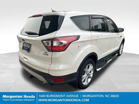 Used 2017 Ford Escape SE image 9