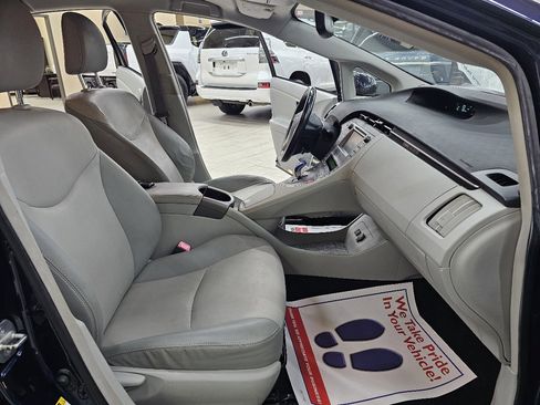 Used 2012 Toyota Prius V Two image 56