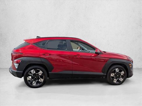 Used 2024 Hyundai Kona SEL FWD image 5