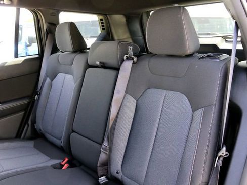 New 2026 Jeep Cherokee Laredo image 19