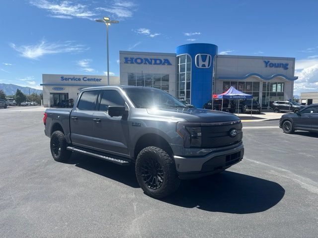 Used 2024 Ford F150 Lightning XLT AWD/4WD image 3