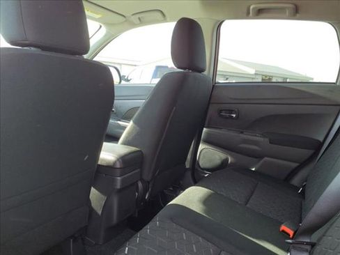 Used 2024 Mitsubishi Outlander Sport ES image 12