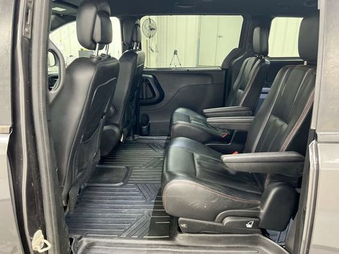 Used 2019 Dodge Grand Caravan GT FWD image 23