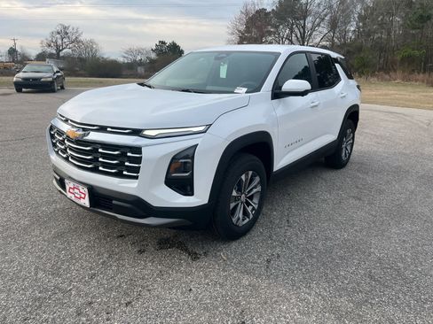 New 2026 Chevrolet Equinox LT w/ Safety and Technology Package image 2