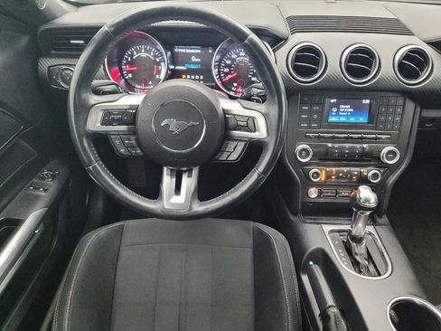 Used 2018 Ford Mustang Coupe RWD image 22