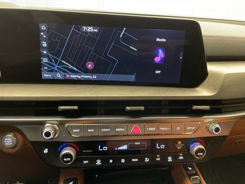 Used 2025 Kia Telluride SX X-Line AWD/4WD image 15