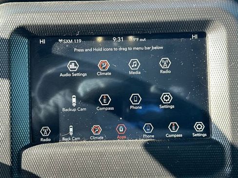 Used 2019 Jeep Wrangler Unlimited Sahara image 30