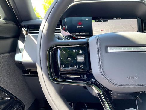 New 2026 Land Rover Range Rover Sport Dynamic SE AWD/4WD image 17