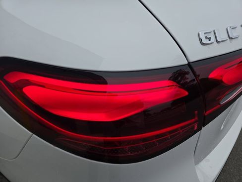 Certified 2025 Mercedes-Benz GLC 300 4MATIC image 37