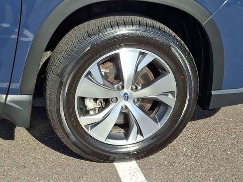 Certified 2025 Subaru Ascent Premium AWD/4WD image 8