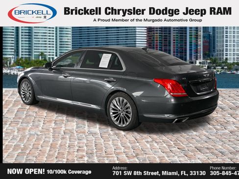 Used 2017 Genesis G90 3.3T Premium RWD image 4