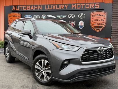 Used 2022 Toyota Highlander XLE