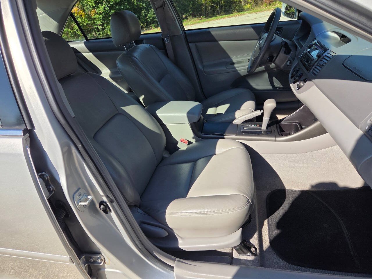 Used 2003 Toyota Camry LE FWD image 18