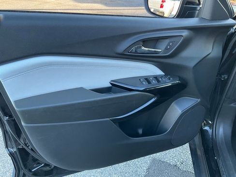 Used 2024 Chevrolet Trax LT w/ Driver Confidence Package image 6