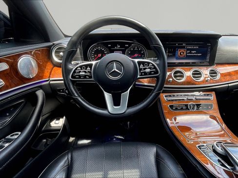 Used 2019 Mercedes-Benz E 450 4MATIC Sedan w/ Premium Package image 8