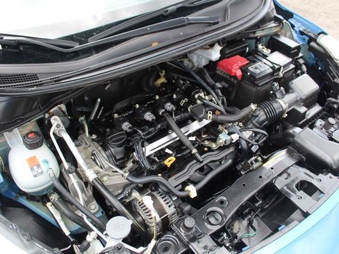Used 2020 Nissan Versa SR w/ Convenience Package FWD image 22
