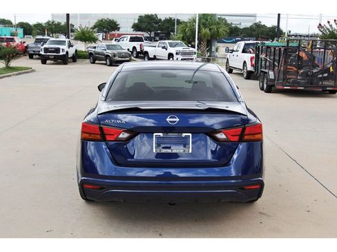 Used 2024 Nissan Altima 2.5 S FWD image 6