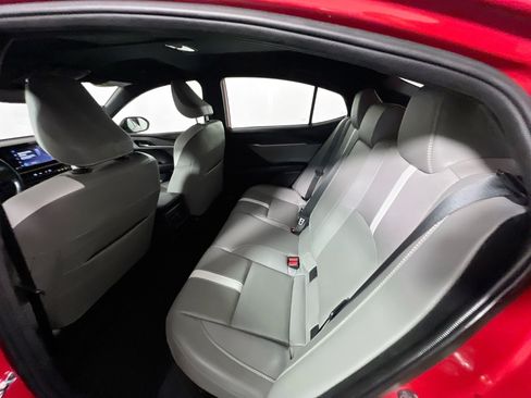 Used 2025 Toyota Camry SE w/ Convenience Package FWD image 27