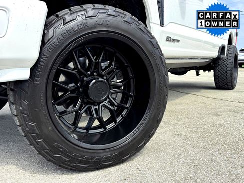 Used 2026 Ford F250 Platinum AWD/4WD image 2