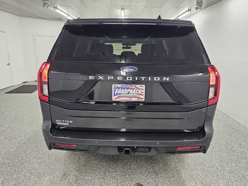 Used 2025 Ford Expedition Active AWD/4WD image 5