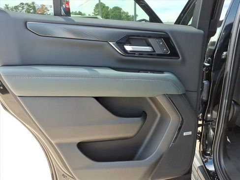 New 2026 GMC Yukon AT4 w/ AT4 Premium Plus Package AWD/4WD image 18