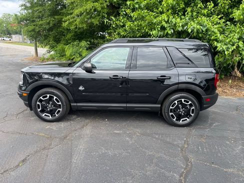 Used 2021 Ford Bronco Sport Outer Banks w/ Outer Banks Package (96D) AWD/4WD image 2