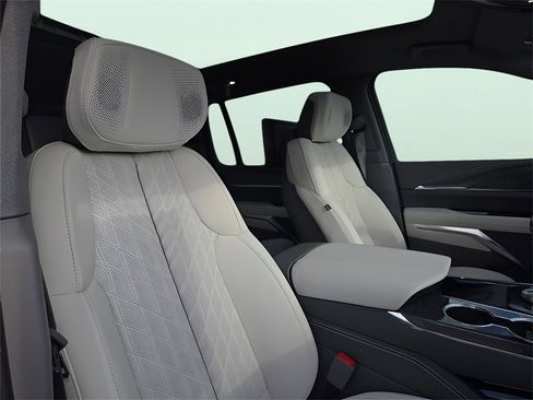 New 2026 Cadillac Escalade IQ Luxury 1 w/ LPO, Floor Liner Package image 11