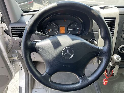 Used 2016 Mercedes-Benz Sprinter 3500 image 12