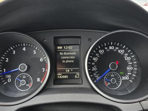 Used 2012 Volkswagen Golf R 4-Door image 23