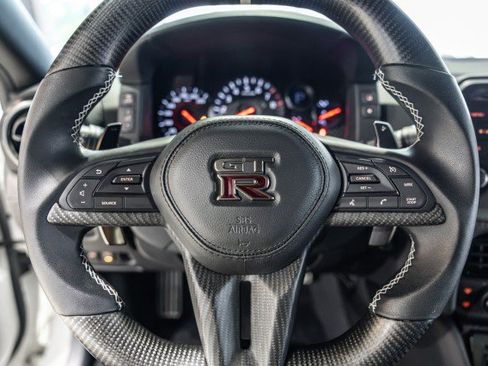 Used 2023 Nissan GT-R Premium w/ Premium Interior Package AWD/4WD image 32