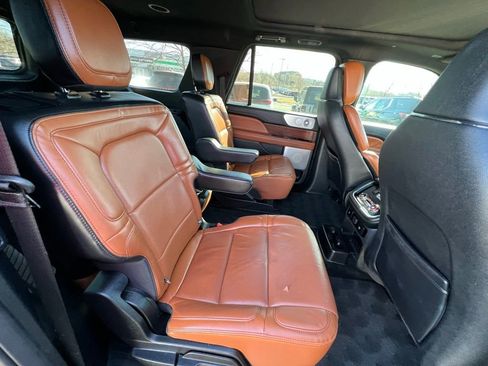 Used 2021 Lincoln Navigator L Reserve w/ Luxury Package image 27