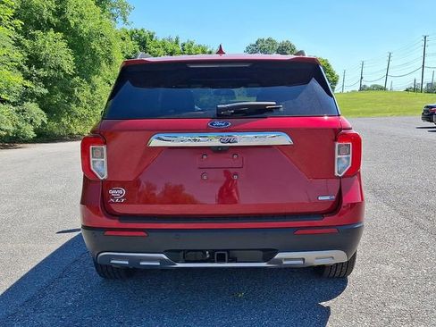Used 2020 Ford Explorer XLT w/ Equipment Group 202A AWD/4WD image 5