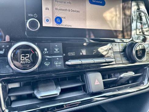 Used 2025 Toyota Highlander XSE image 27