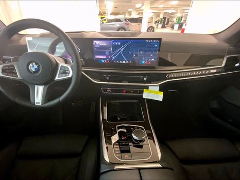 New 2026 BMW X5 xDrive40i w/ M Sport Package image 5