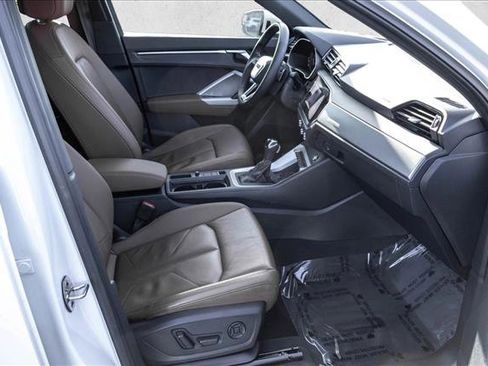 Used 2021 Audi Q3 2.0T Premium Plus w/ Premium Plus Package image 25