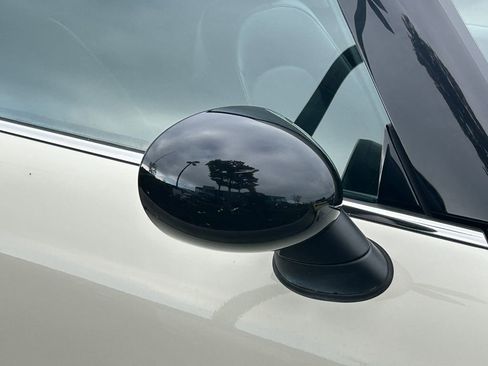 Used 2016 MINI Cooper 2-Door Hardtop image 10