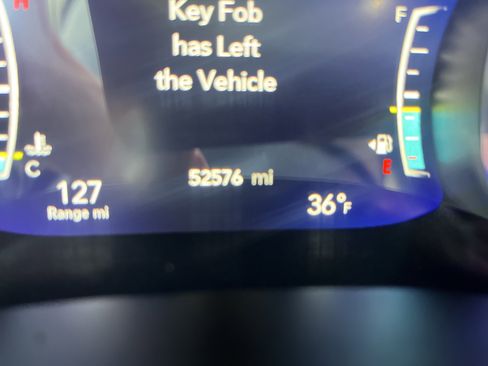 Used 2024 Chrysler Pacifica Touring-L image 22