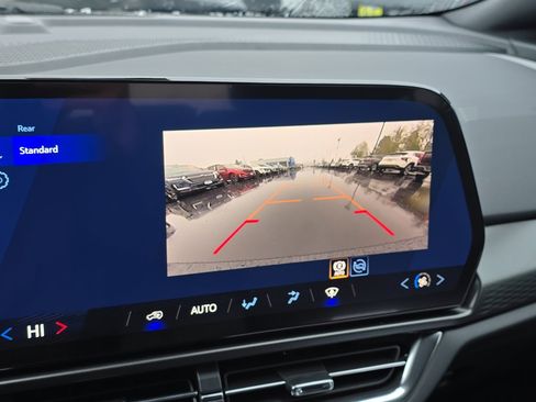 New 2026 Chevrolet Equinox EV LT image 28