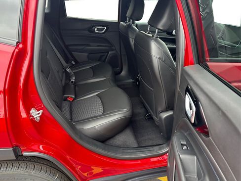 New 2026 Jeep Compass Latitude image 20