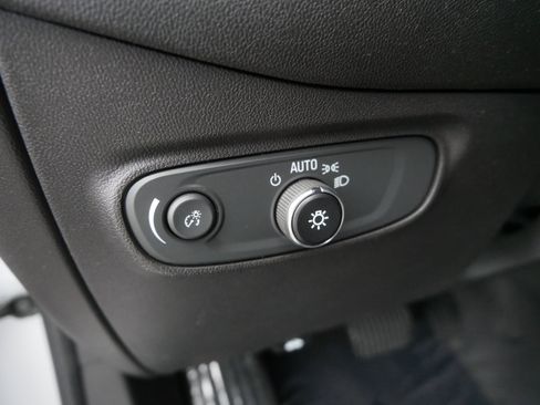 Used 2022 Chevrolet Equinox LT AWD/4WD image 23