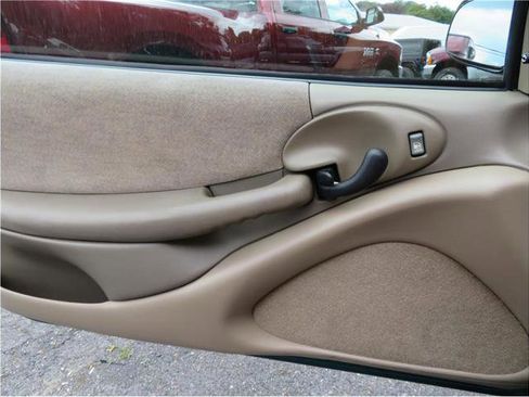 Used 1997 Pontiac Sunfire SE w/ Opt Pkg 3 image 9