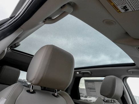 Certified 2025 Land Rover Discovery Sport S image 23