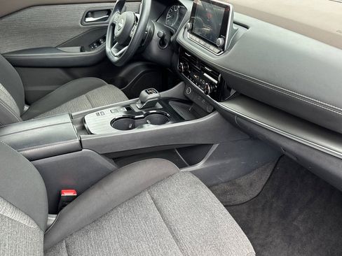 Used 2023 Nissan Rogue SV FWD image 17