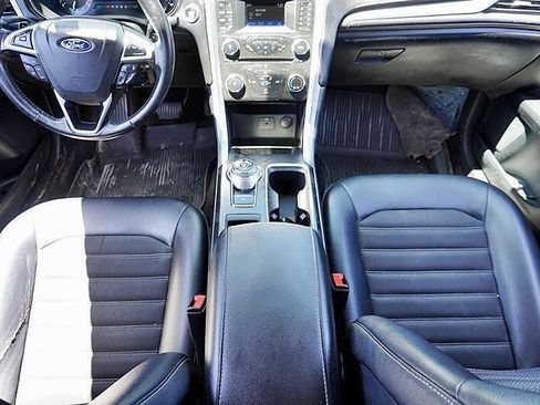 Used 2017 Ford Fusion SE w/ Equipment Group 201A AWD/4WD image 19