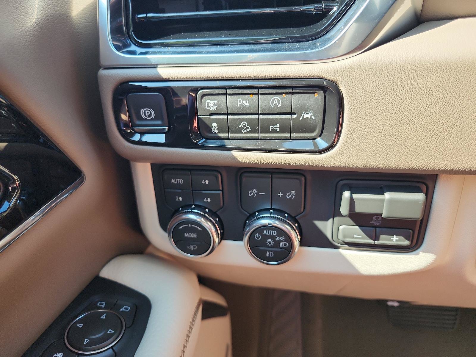 New 2027 GMC Yukon Denali w/ Denali Reserve Package AWD/4WD image 19