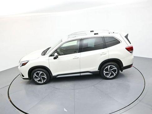 Used 2023 Subaru Forester Touring AWD/4WD image 27