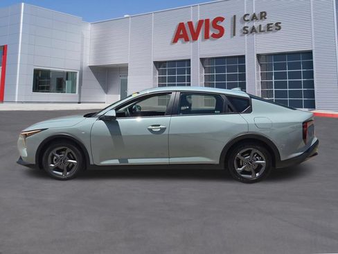 Used 2025 Kia K4 FWD image 2
