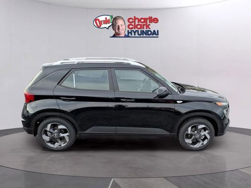 New 2026 Hyundai Venue SEL FWD image 6